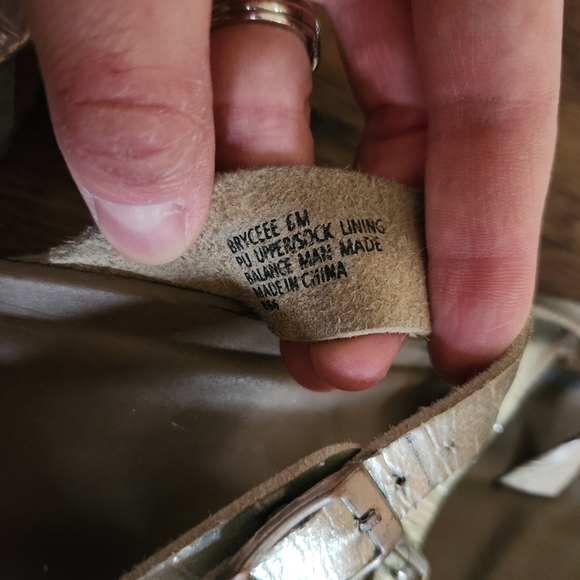 Women's Metallic Silver Buckle Cork Footbed Sandals Size 6 - Picture 4 of 4